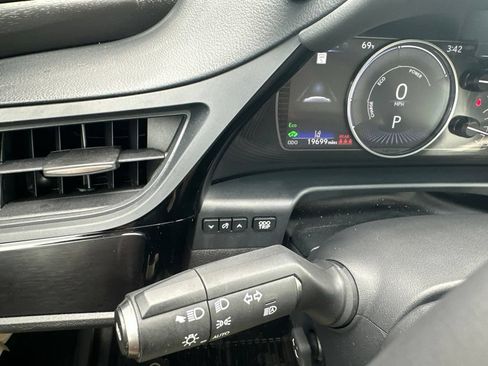 Used 2022 Lexus ES 300h w/ Premium Package FWD image 28