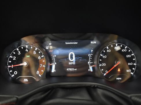 Used 2024 Jeep Compass Trailhawk AWD/4WD image 12
