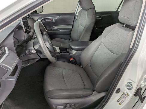 Used 2024 Toyota RAV4 XLE FWD image 13
