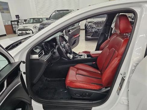 Used 2023 Kia K5 GT-Line image 10