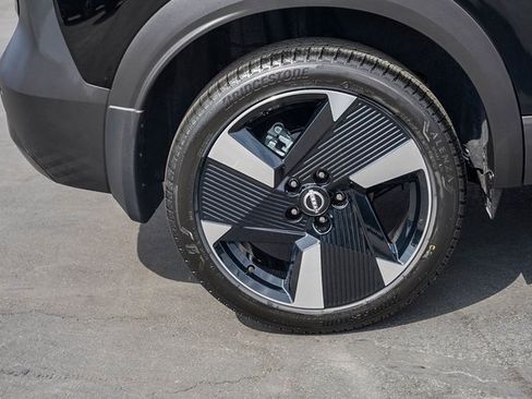 New 2026 Nissan Kicks SR image 9