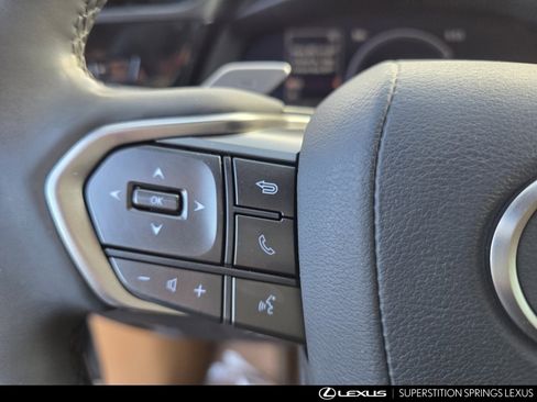 Used 2024 Lexus RZ 300e Premium w/ Accessory Package (P5) image 25