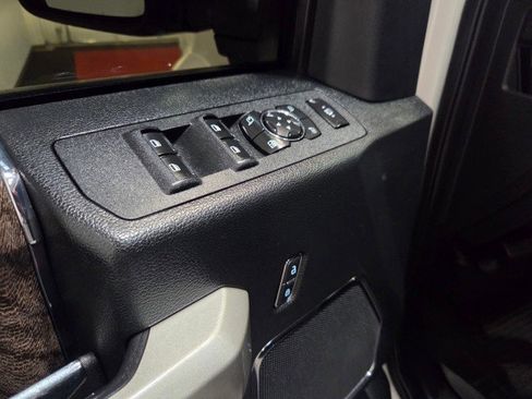 Used 2019 Ford F450 Lariat w/ Tow Technology Bundle image 34