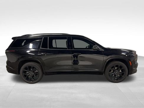 Certified 2024 Chevrolet Traverse RS w/ LPO, Floor Liner Package AWD/4WD image 2