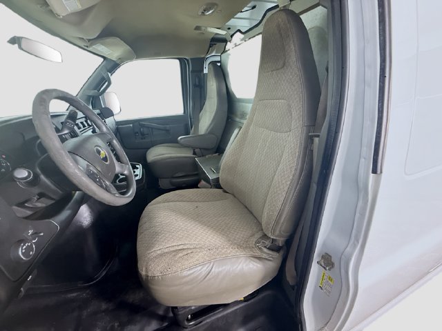 Used 2017 Chevrolet Express 2500 RWD image 18