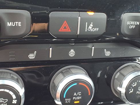 Used 2025 RAM 1500 Big Horn AWD/4WD image 19