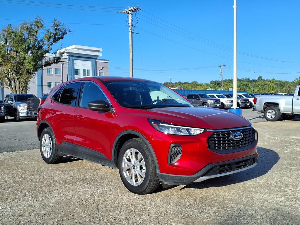 Used 2023 Ford Escape Active FWD image 1