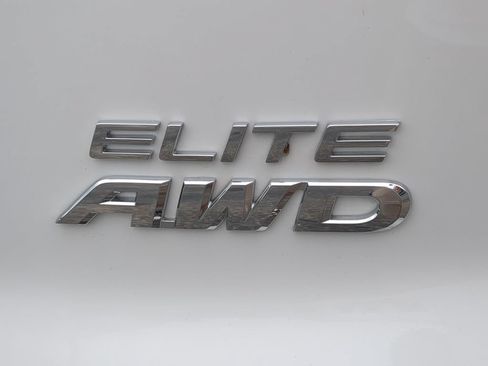 Used 2023 Honda Passport Elite image 11
