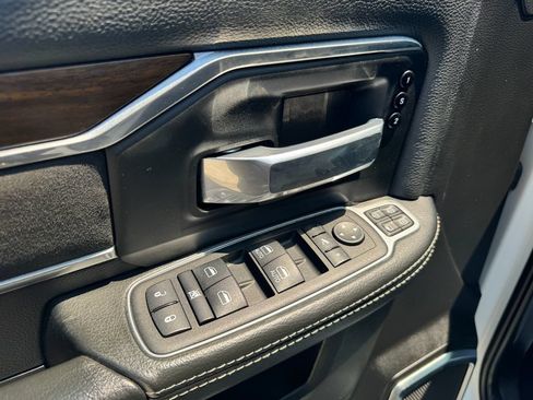 Used 2024 RAM 2500 Laramie AWD/4WD image 18
