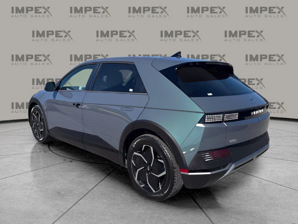 Used 2024 Hyundai Ioniq 5 SE AWD/4WD image 3