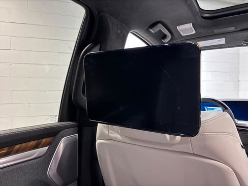 Used 2025 Cadillac Escalade Sport Platinum w/ LPO, ONYX Package image 37