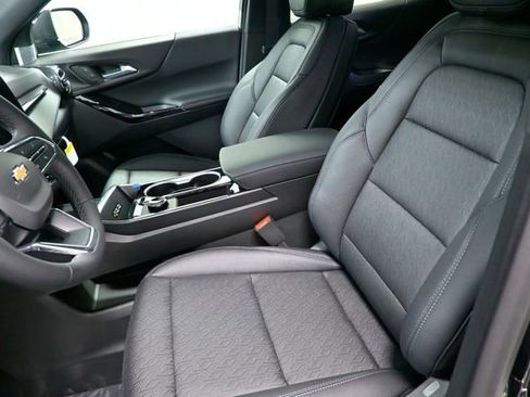 New 2026 Chevrolet Equinox LT w/ Convenience Package II image 9