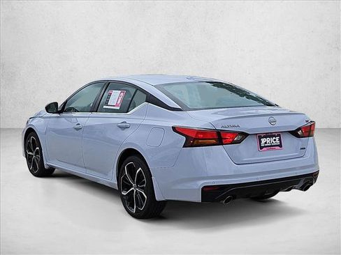 Used 2025 Nissan Altima 2.5 SR w/ SR Premium Package AWD/4WD image 8