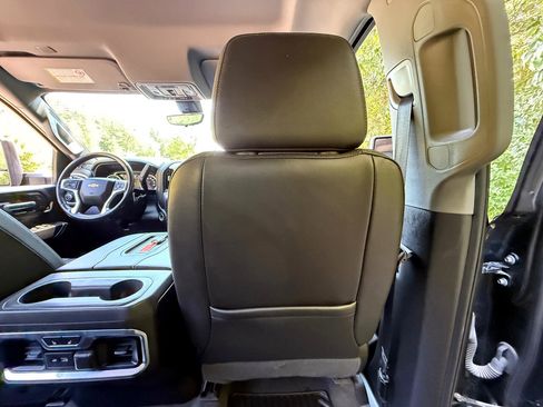 Used 2020 Chevrolet Silverado 2500 LTZ w/ LTZ Premium Package image 47