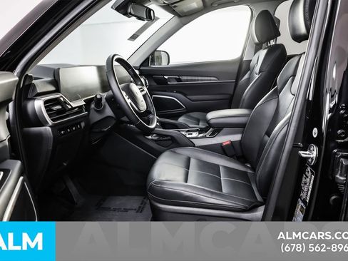 Used 2024 Kia Telluride EX w/ EX Captain's Chair Package AWD/4WD image 16