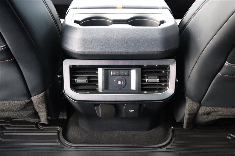 Used 2024 Ford F350 Platinum w/ Tremor Off-Road Package AWD/4WD image 24