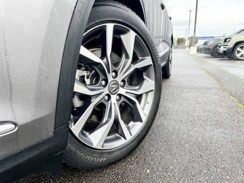 Used 2022 Acura MDX SH-AWD w/ Technology Package image 2