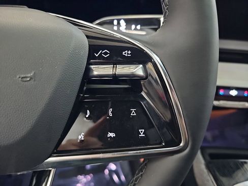 New 2026 Cadillac Optiq Sport 2 image 19