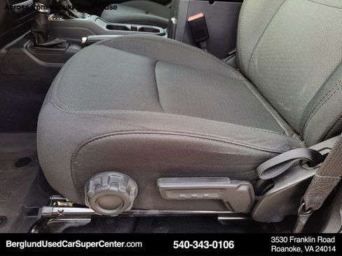 Used 2023 Jeep Wrangler Unlimited w/ 8.4" Radio Group image 16