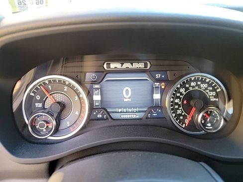 New 2024 RAM 2500 Tradesman w/ Safety Group AWD/4WD image 10