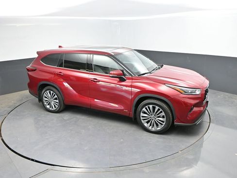 Used 2021 Toyota Highlander Platinum AWD/4WD image 23