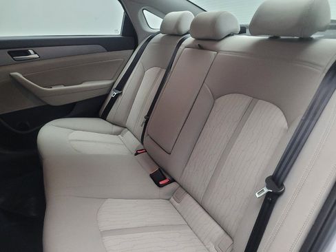 Used 2016 Hyundai Sonata SE FWD image 18