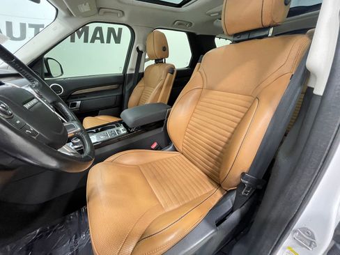 Used 2018 Land Rover Discovery HSE AWD/4WD image 12