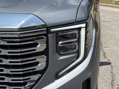 Used 2024 GMC Sierra 1500 Denali AWD/4WD image 12