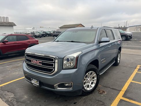 Used 2016 GMC Yukon XL SLT image 8