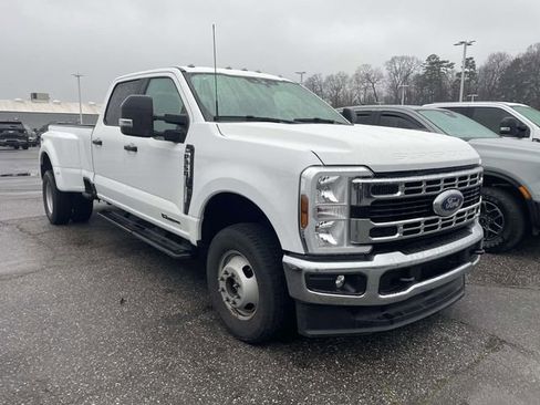 Certified 2025 Ford F350 XLT image 1