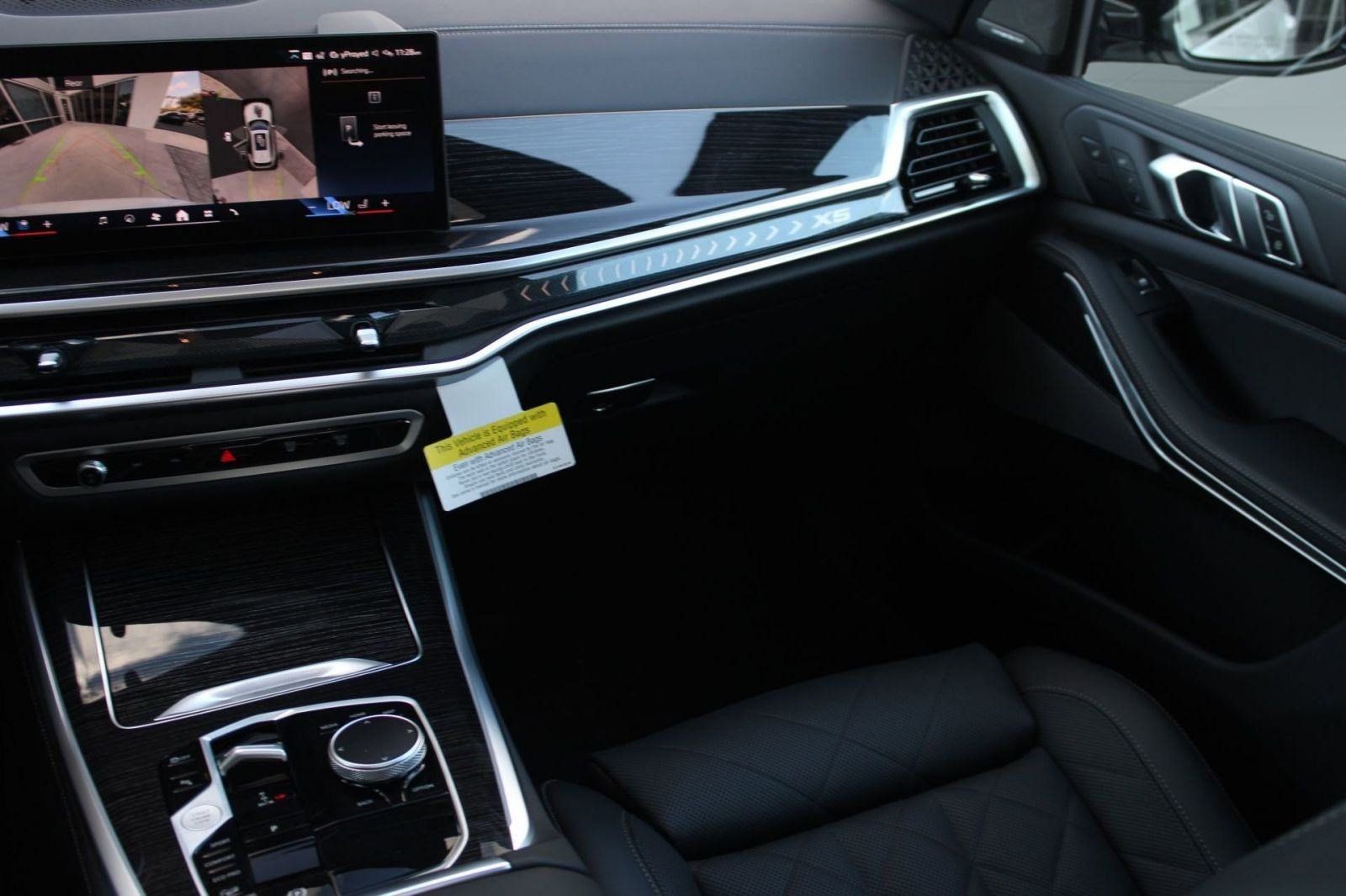 Used 2026 BMW X5 xDrive40i w/ M Sport Package AWD/4WD image 31