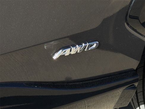 Used 2024 Toyota RAV4 SE image 10