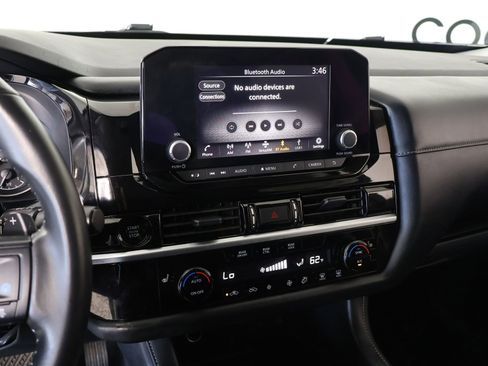 Used 2025 Nissan Pathfinder SV image 5