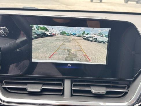 New 2026 Chevrolet Trax RS w/ Sunroof Package FWD image 16