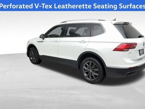Certified 2022 Volkswagen Tiguan SE w/ Panoramic Sunroof Package image 4