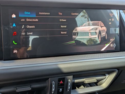 New 2026 Porsche Cayenne S image 19