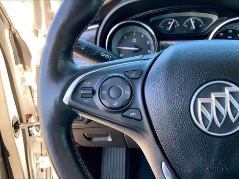 Used 2018 Buick Envision Essence image 19