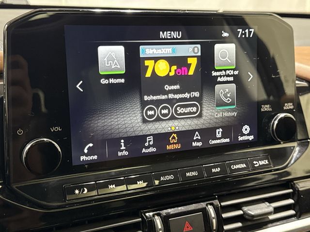 Used 2024 Nissan Pathfinder Platinum w/ Cargo Package FWD image 18
