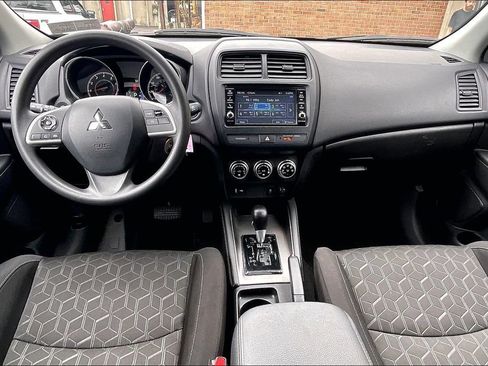 Used 2024 Mitsubishi Outlander Sport ES AWD/4WD image 13