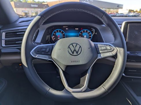 New 2026 Volkswagen Atlas Cross Sport SE image 15