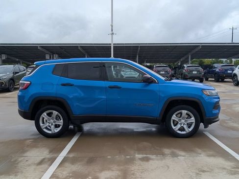 Used 2023 Jeep Compass Sport AWD/4WD image 6