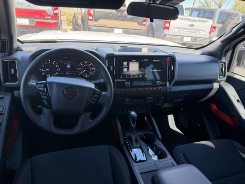 Used 2025 Nissan Frontier Pro-X w/ Pro Convenience Package image 10