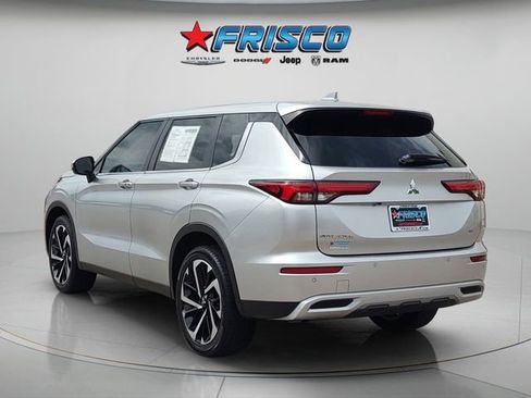 Used 2023 Mitsubishi Outlander SE FWD image 5