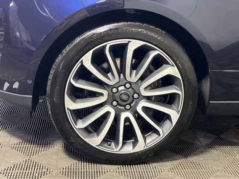 Used 2019 Land Rover Range Rover HSE image 12