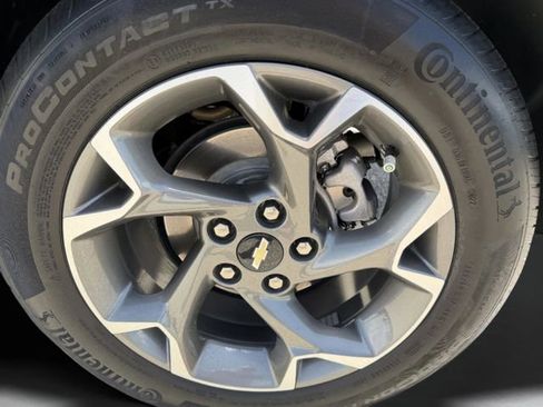 Certified 2024 Chevrolet Trax LT w/ LT Convenience Package FWD image 36