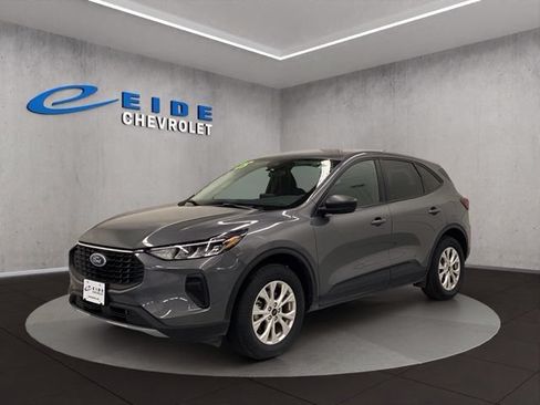 Used 2025 Ford Escape Active AWD/4WD image 10