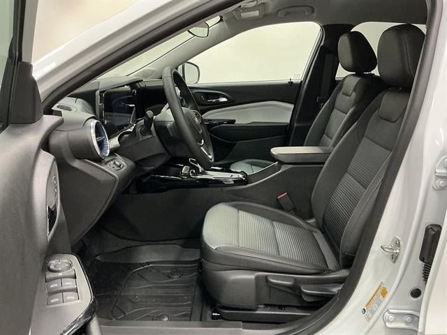 New 2026 Chevrolet Trax LT w/ LT Convenience Package FWD image 8