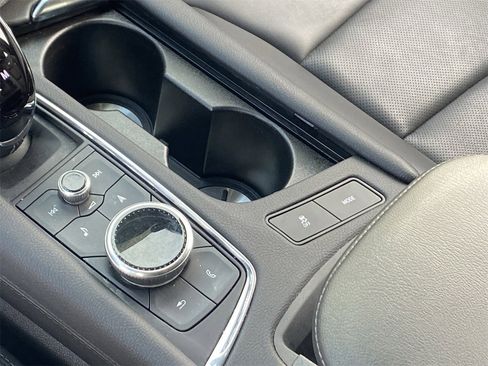 Certified 2025 Cadillac XT5 Premium Luxury image 31