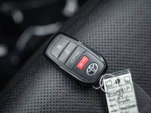 Used 2024 Toyota Land Cruiser image 51