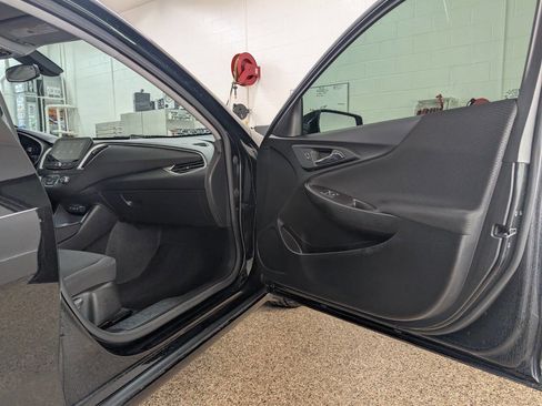 Used 2022 Chevrolet Malibu RS image 16